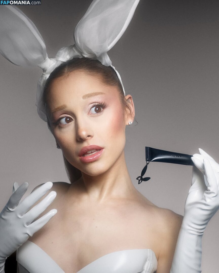 Ariana Grande / arianagrande Naakt OnlyFans  Gelekte foto #7