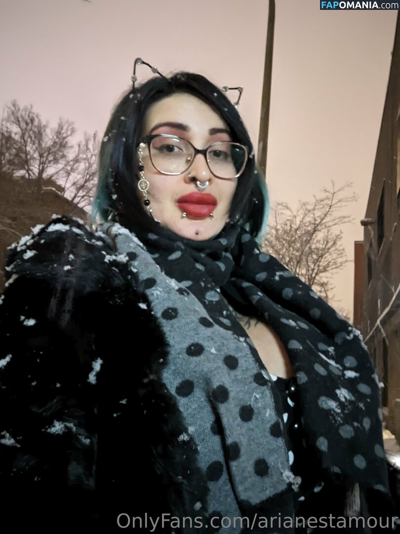 Ariane Saint Amour / ariane_st.amour / arianestamour Naakt OnlyFans  Gelekte foto #2