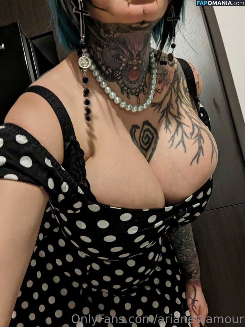 Ariane Saint Amour / ariane_st.amour / arianestamour Naakt OnlyFans  Gelekte foto #4