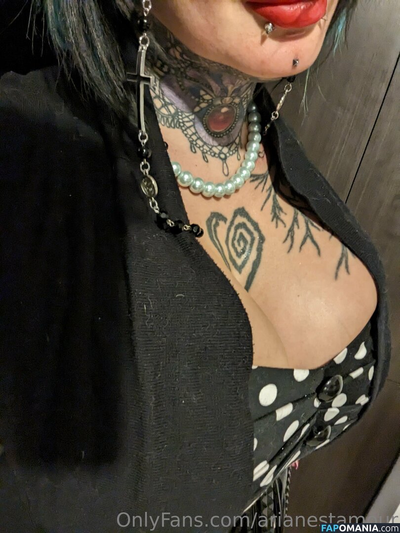 Ariane Saint Amour / ariane_st.amour / arianestamour Naakt OnlyFans  Gelekte foto #7