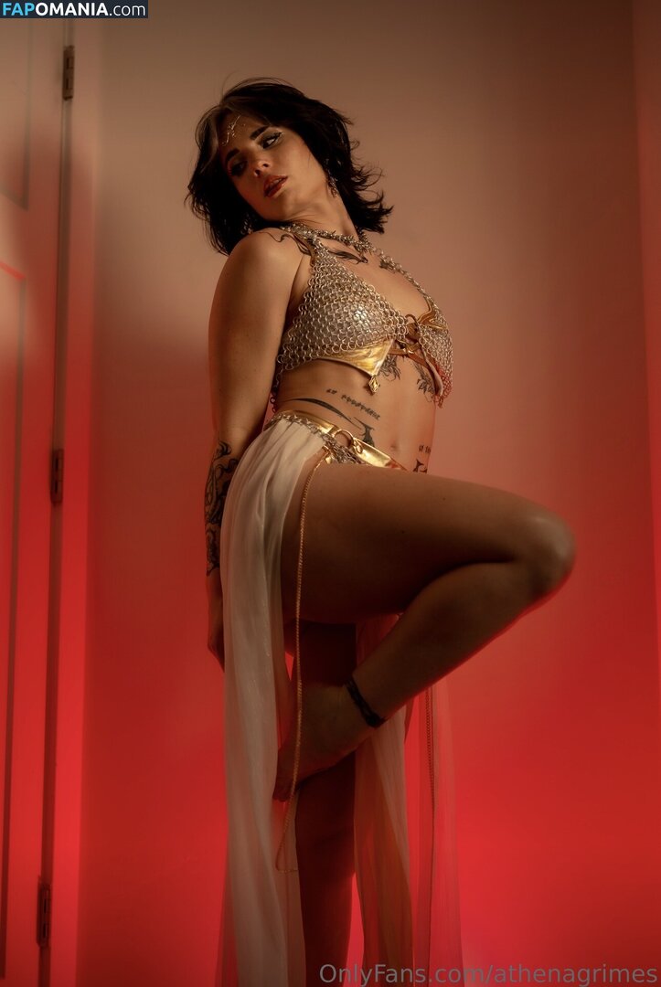 Athena Grimes / athena.cos / pinkemilki Naakt OnlyFans  Gelekte foto #4