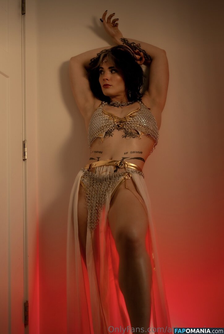 Athena Grimes / athena.cos / pinkemilki Naakt OnlyFans  Gelekte foto #11