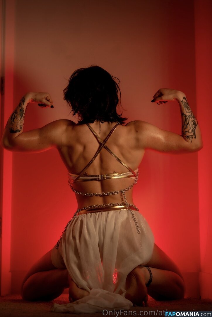 Athena Grimes / athena.cos / pinkemilki Naakt OnlyFans  Gelekte foto #15