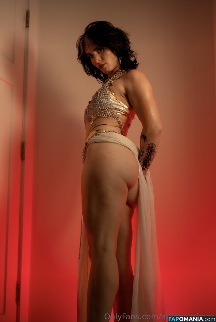Athena Grimes / athena.cos / pinkemilki Naakt OnlyFans  Gelekte foto #17