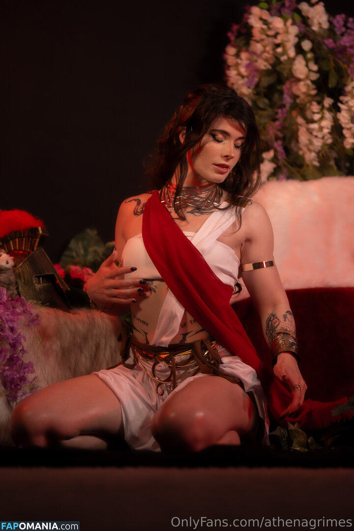 Athena Grimes / athena.cos / pinkemilki Naakt OnlyFans  Gelekte foto #39