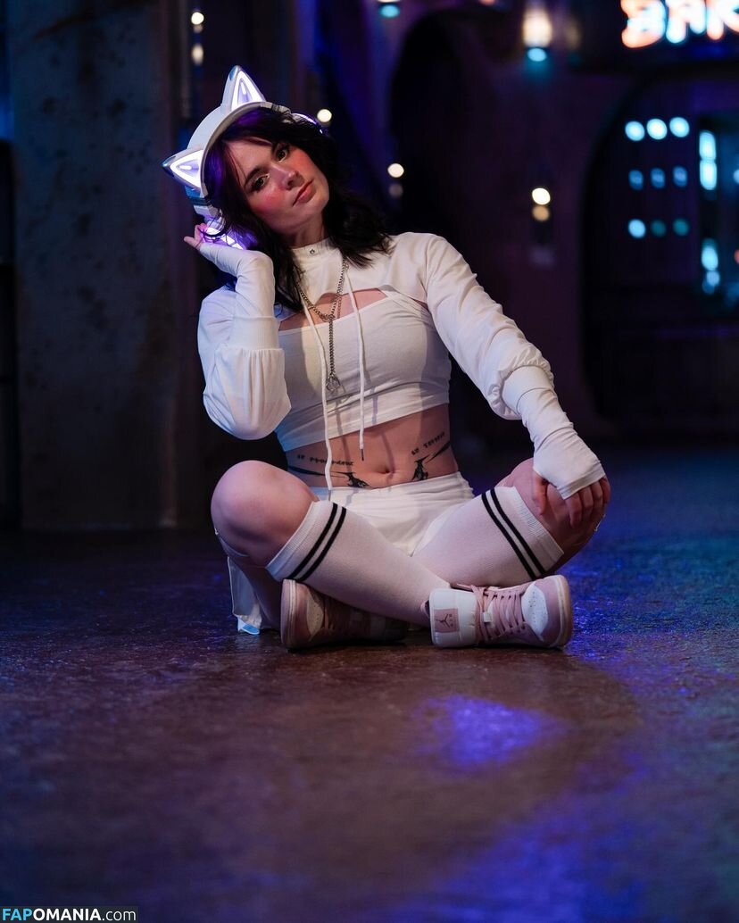 Athena Grimes / athena.cos / pinkemilki Naakt OnlyFans  Gelekte foto #43