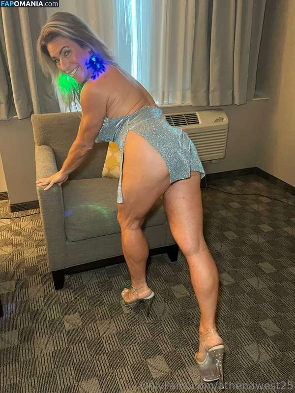 AthenaWest / athenawest25 / https: Naakt OnlyFans  Gelekte foto #18