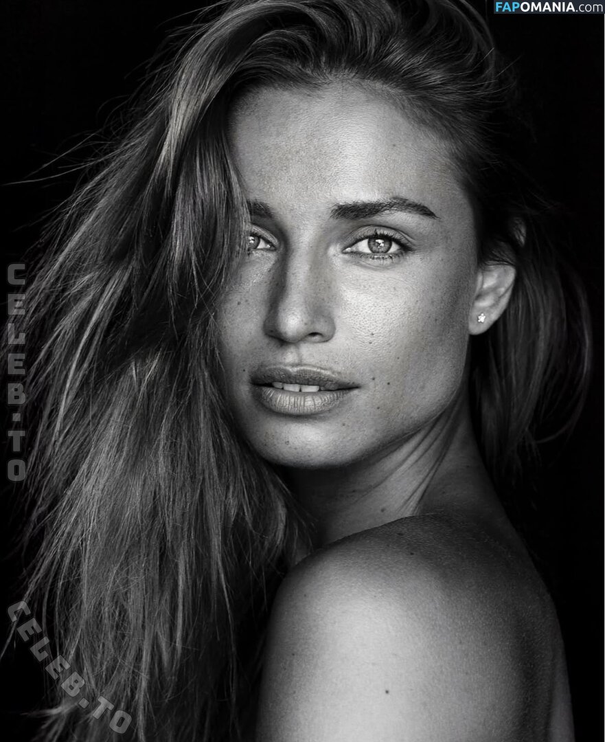 Aude-Jane Deville / audejanedeville / audejanedvll Naakt OnlyFans  Gelekte foto #3