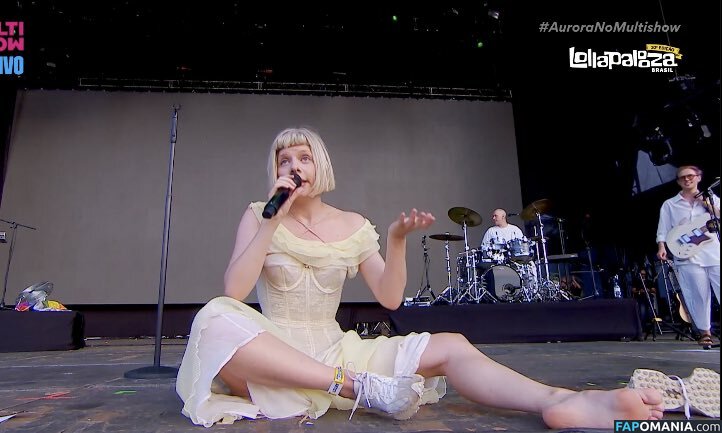 Aurora Aksnes / auroramusic / singer Naakt OnlyFans  Gelekte foto #16
