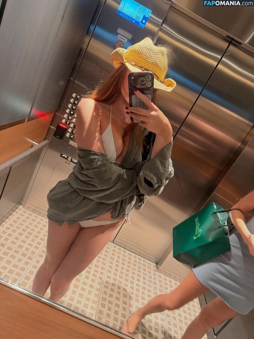 Aurorafoxxxx / scarlettaaurora / ursweetscar / yoursweetaurora Naakt OnlyFans  Gelekte foto #15