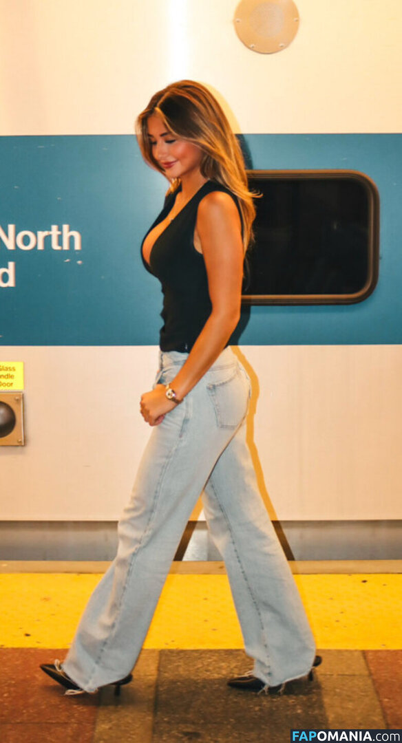 Ava Majury / Passes / ava.majury Naakt OnlyFans  Gelekte foto #16