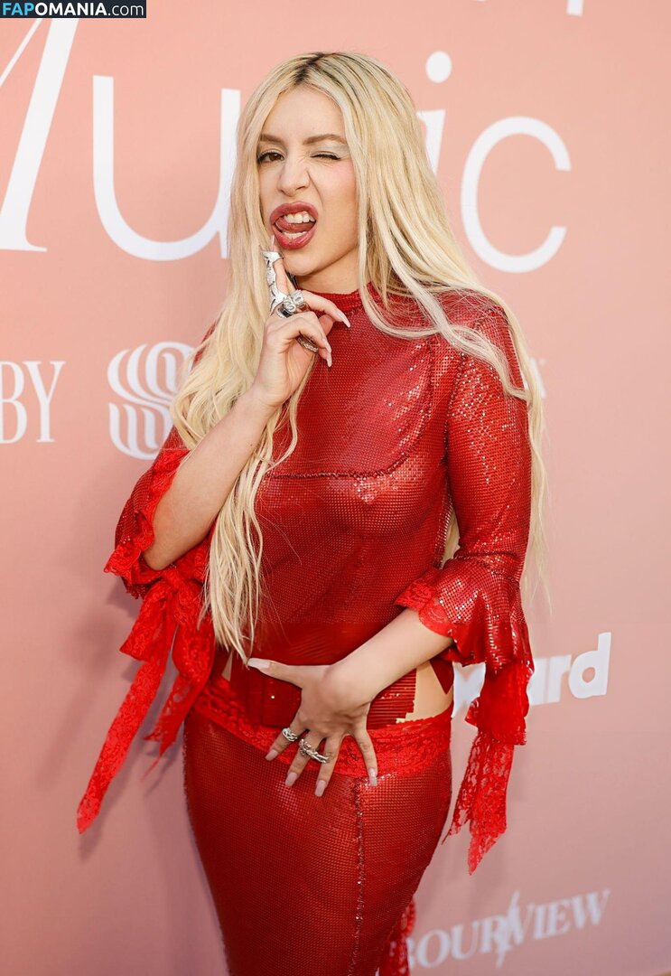 Ava Max / avamax / https: / plharleyquinn Naakt OnlyFans  Gelekte foto #928