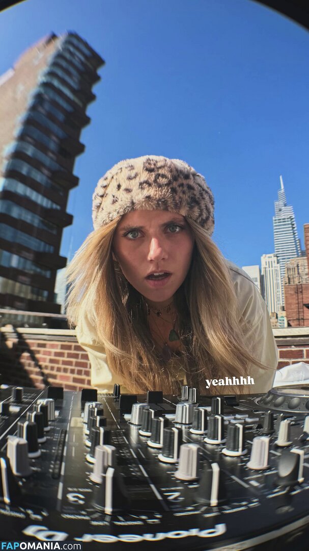 Axelle Maga / axelle.maga Naakt OnlyFans  Gelekte foto #2