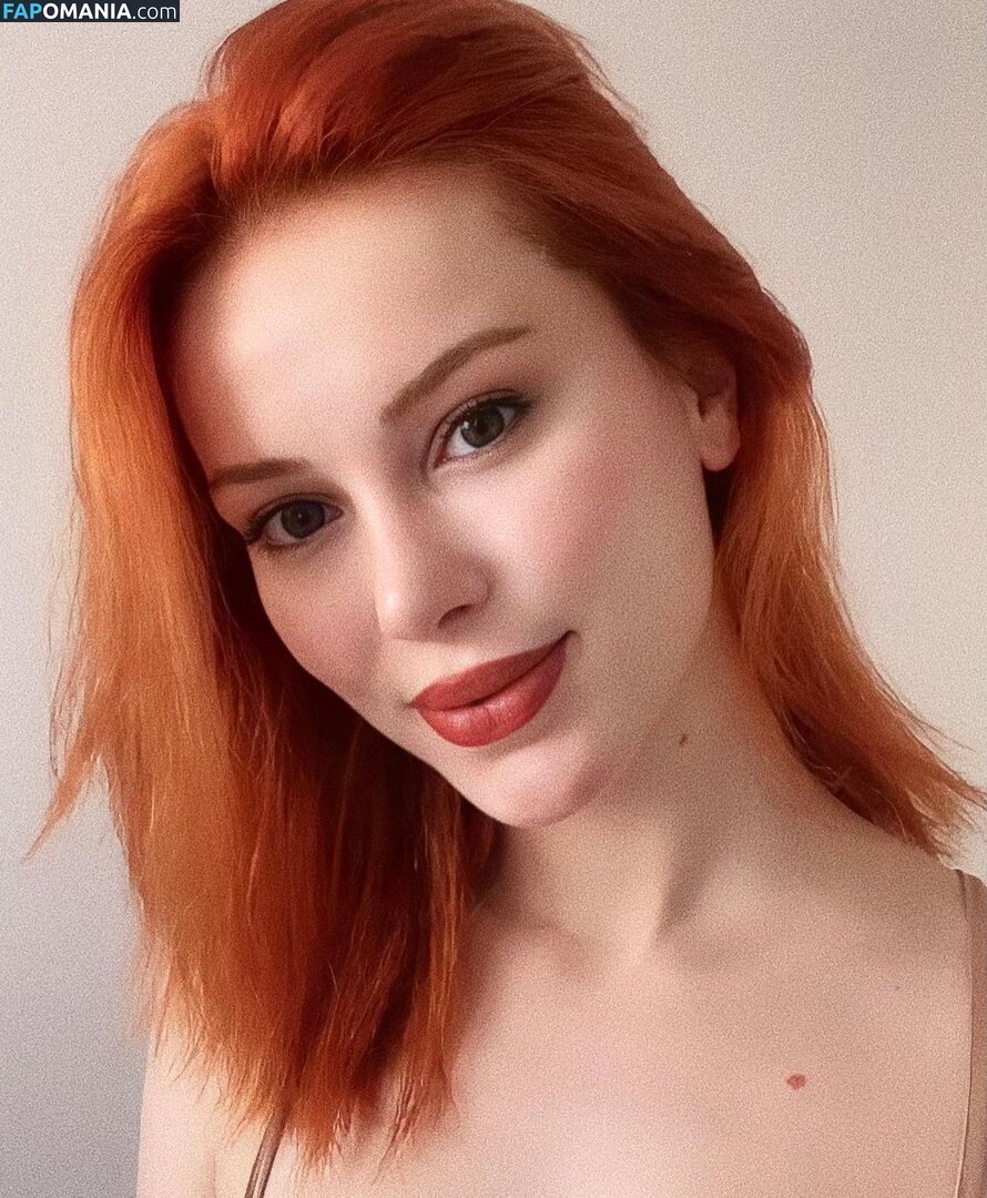 Aysennyuksel / moonbae.8 Naakt OnlyFans  Gelekte foto #2