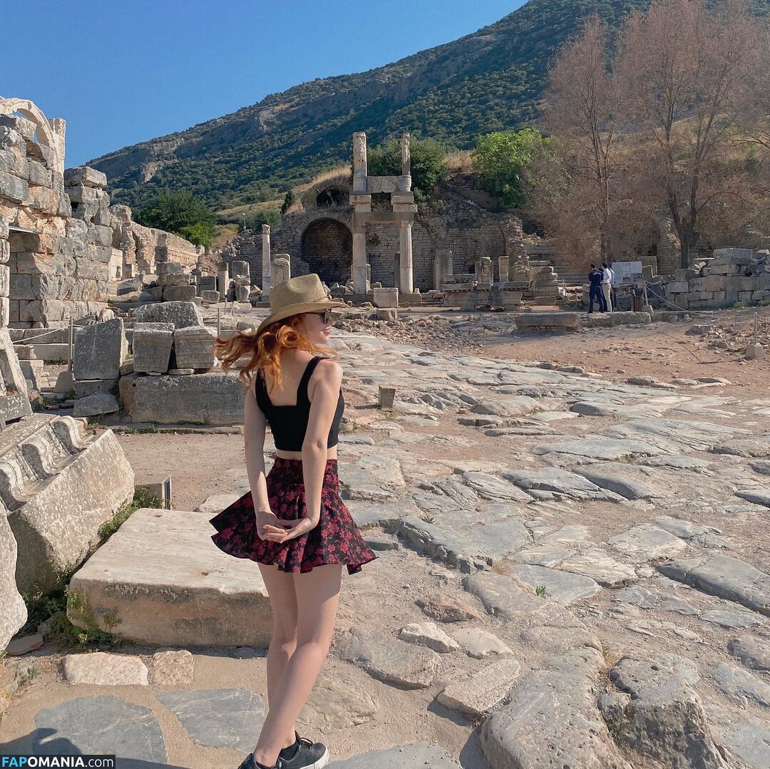 Aysennyuksel / moonbae.8 Naakt OnlyFans  Gelekte foto #11
