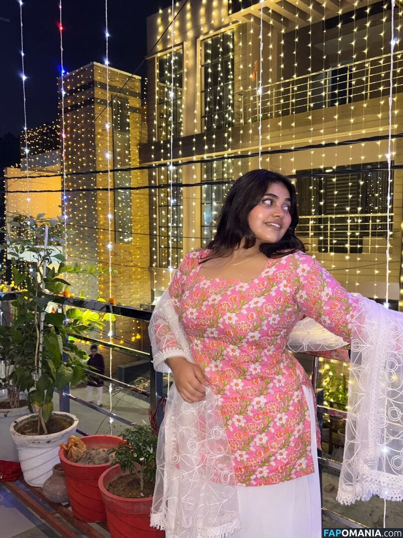 ayushi bhardwaj / ayushi_bhardwajj Naakt OnlyFans  Gelekte foto #3
