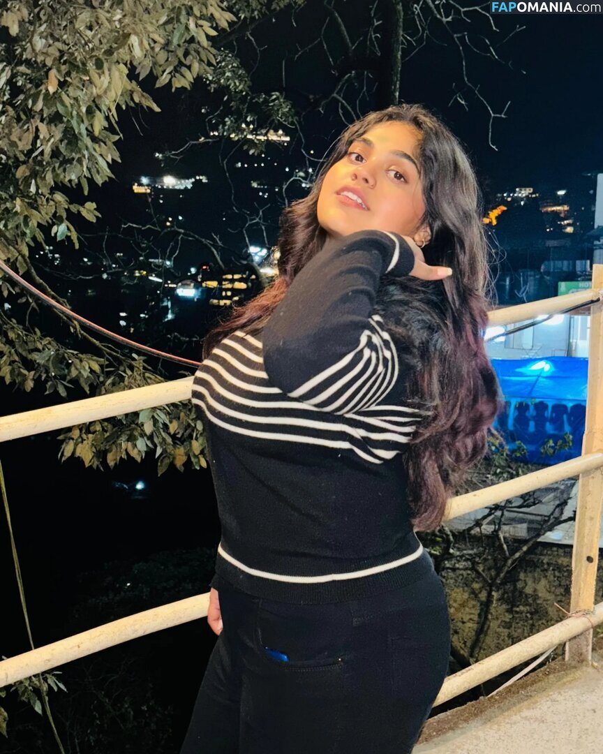 ayushi bhardwaj / ayushi_bhardwajj Naakt OnlyFans  Gelekte foto #8