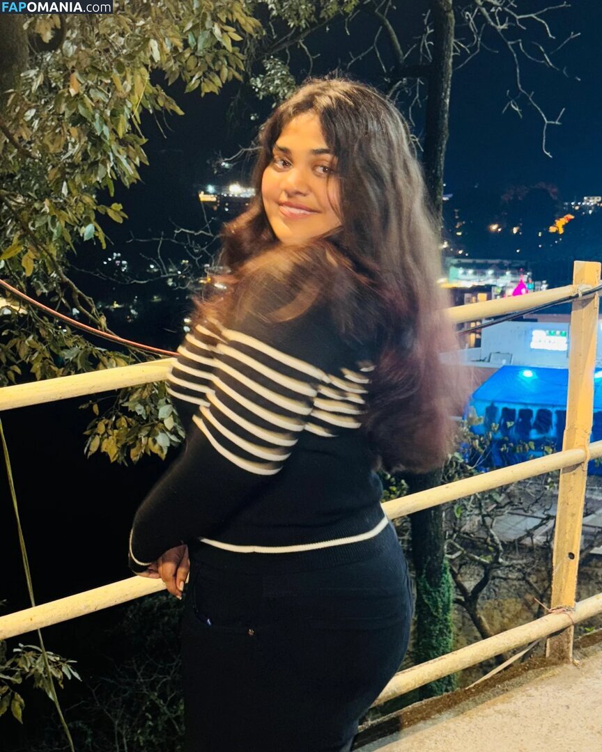 ayushi bhardwaj / ayushi_bhardwajj Naakt OnlyFans  Gelekte foto #15