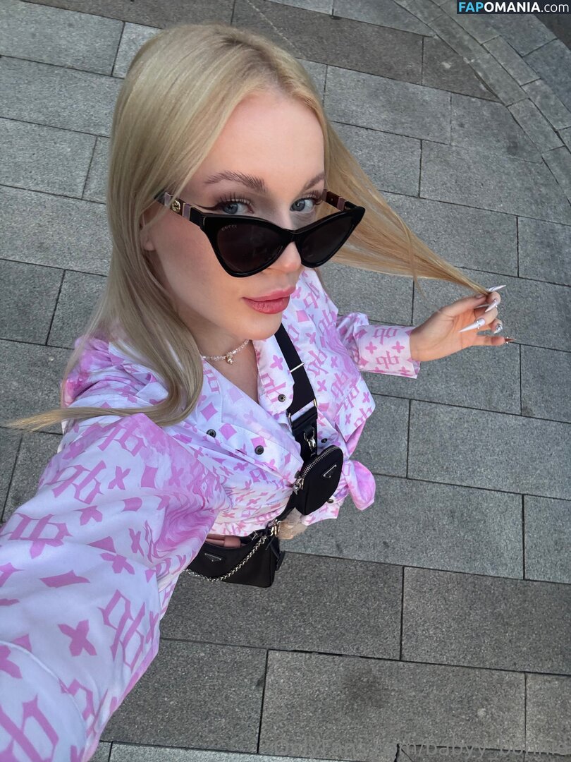 baaby.bon / baby_bonn Naakt OnlyFans  Gelekte foto #1