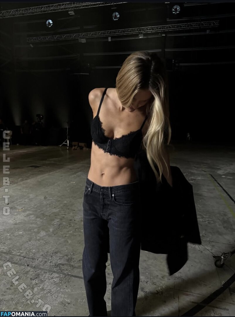 Bar Refaeli / bar.refaeli / barrefaeli / https: Naakt OnlyFans  Gelekte foto #242