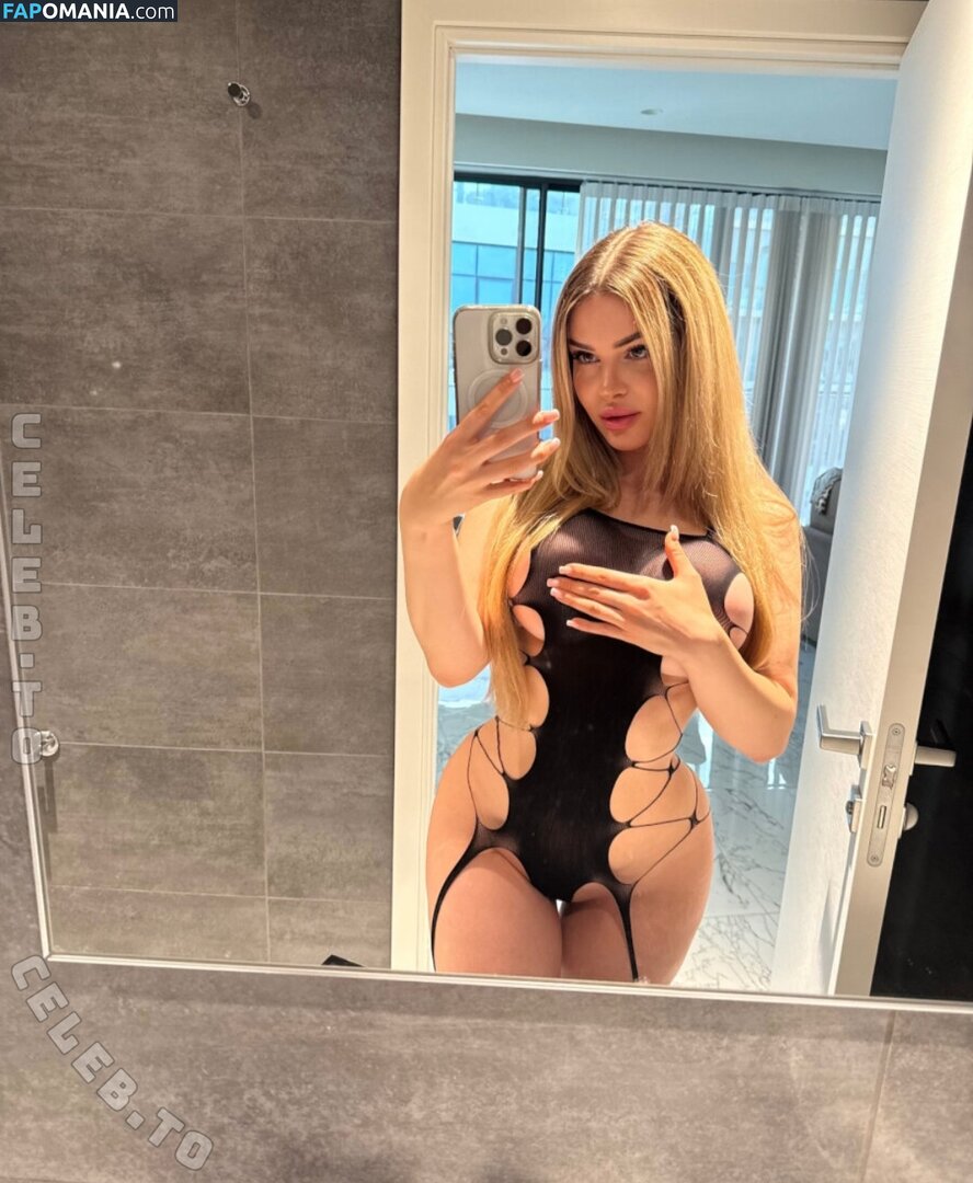 Barbie Stella / Barbiestella / Officalbarbieatella / Stellabarbyy Naakt OnlyFans  Gelekte foto #1