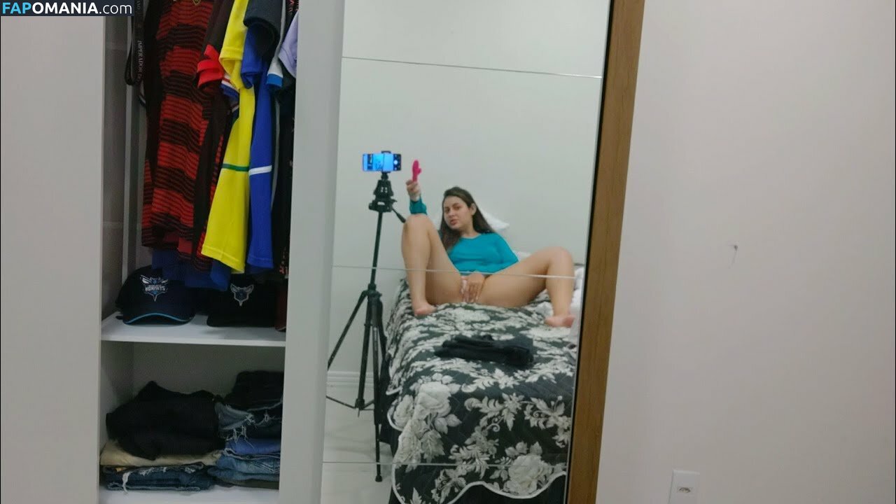 Bella Menezes / isamnzs / isinha meneses / isinhamnzs / prontomostreii Naakt OnlyFans  Gelekte foto #33