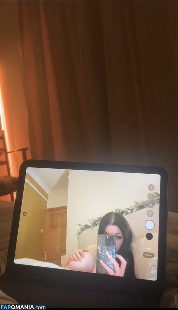 Beth Jones / _bethj05 / bethj0705 / https: Naakt OnlyFans  Gelekte foto #3