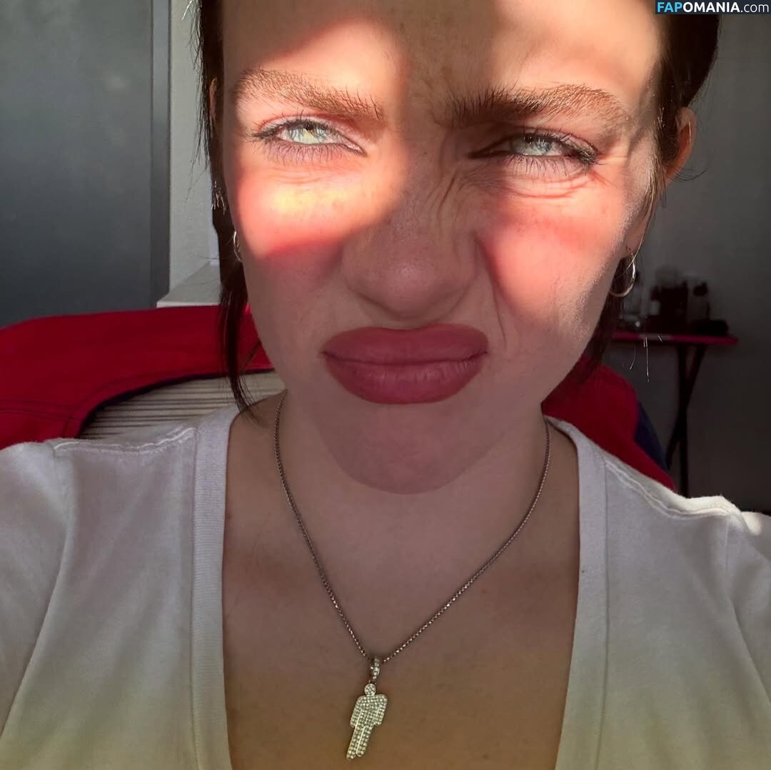 Billie Eilish / Fake / billeeilish / billieeilish Naakt OnlyFans  Gelekte foto #2239