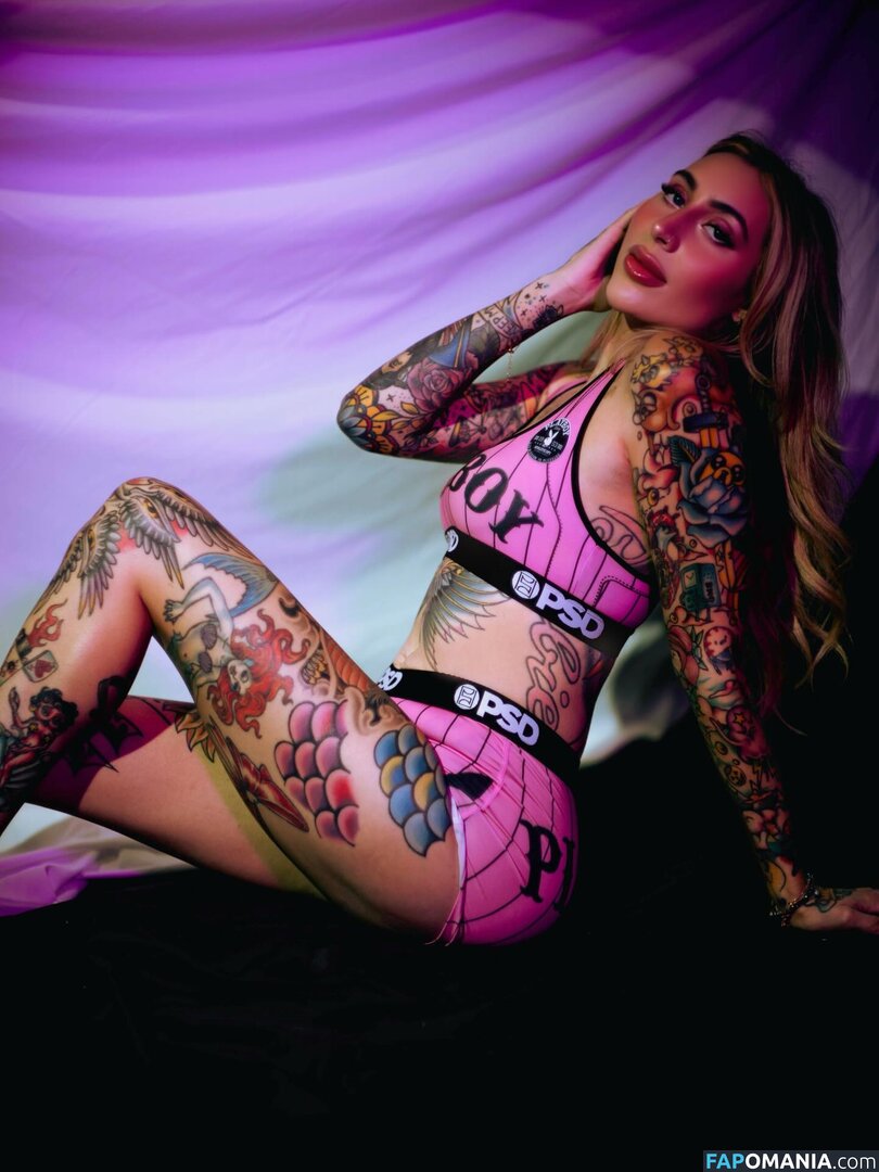 Brittnay Cedzich / brittnaypozen Naakt OnlyFans  Gelekte foto #2