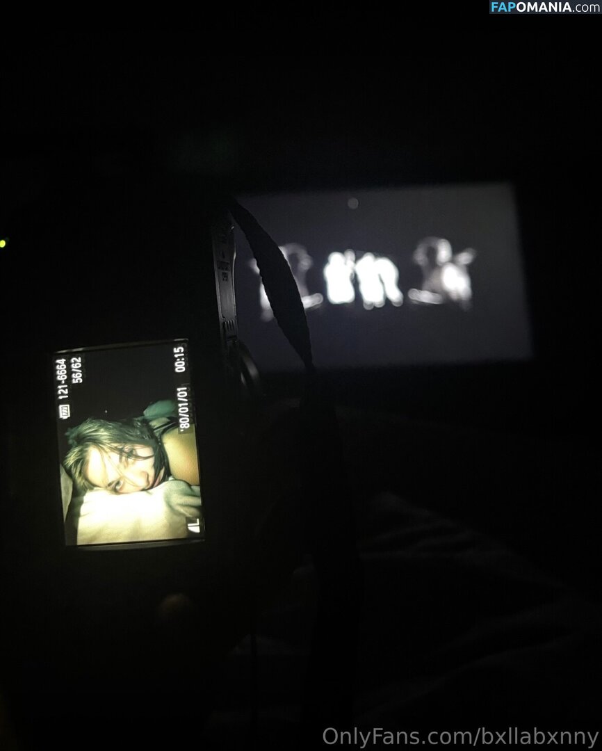 Bxllabxnny / allie_barr25 Naakt OnlyFans  Gelekte foto #1