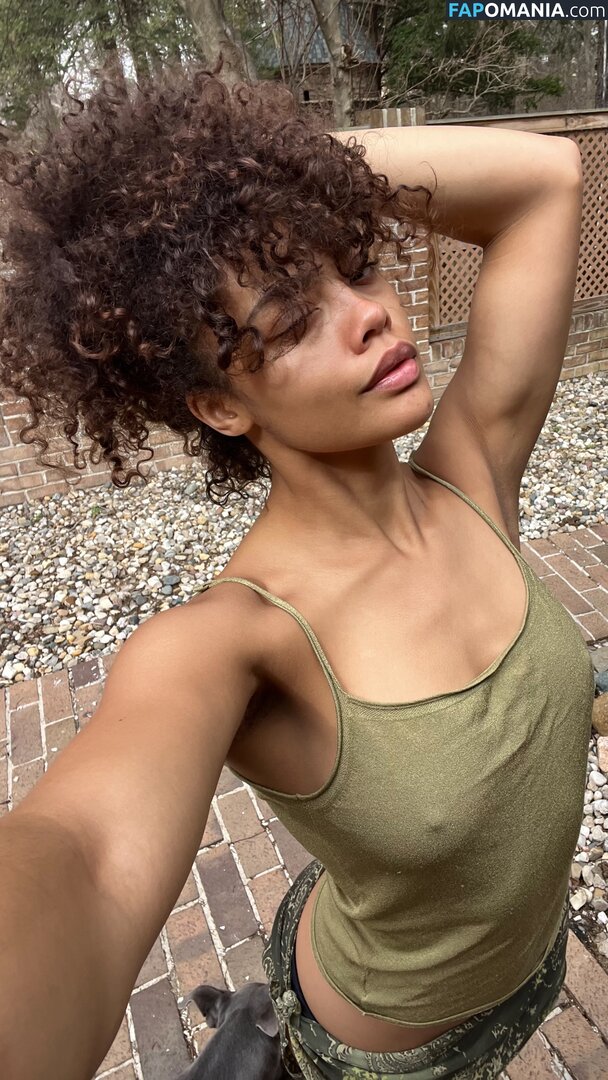 Caitlyn Mwenifumbo / bby_cai / bbycai_ / caitlyn angenile Naakt OnlyFans  Gelekte foto #4