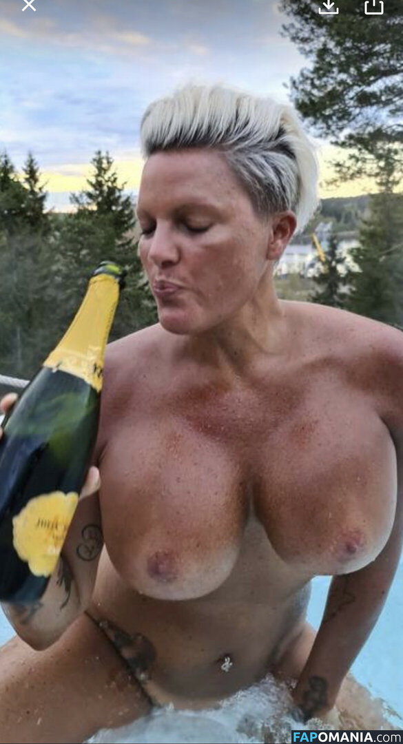 Caroline Öberg / carrooberg Naakt OnlyFans  Gelekte foto #6