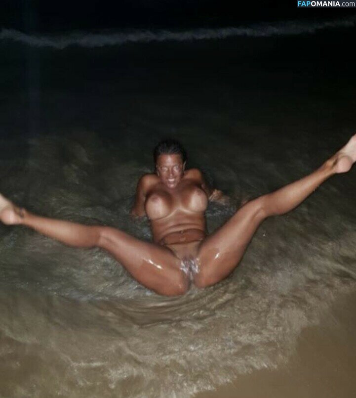 Caroline Öberg / carrooberg Naakt OnlyFans  Gelekte foto #23