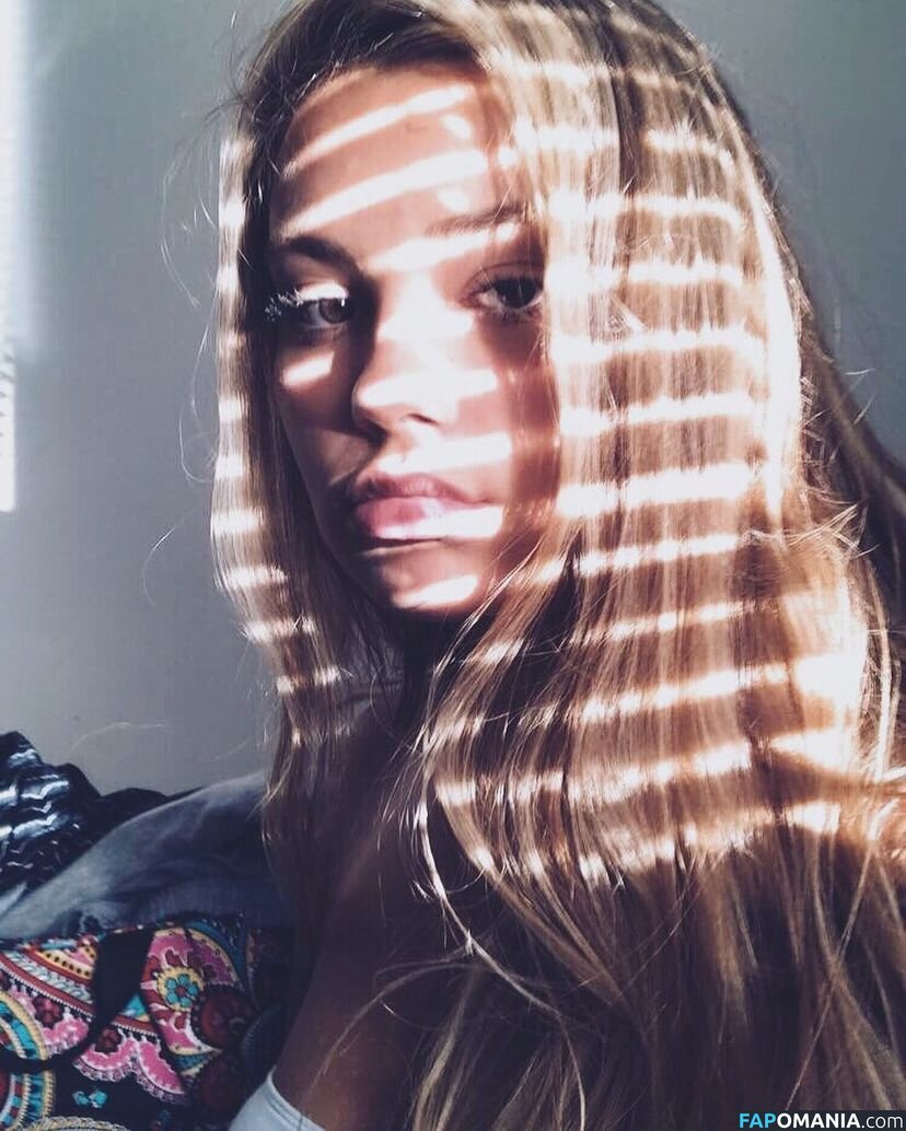 Catie Archambeau / catie.a Naakt OnlyFans  Gelekte foto #12