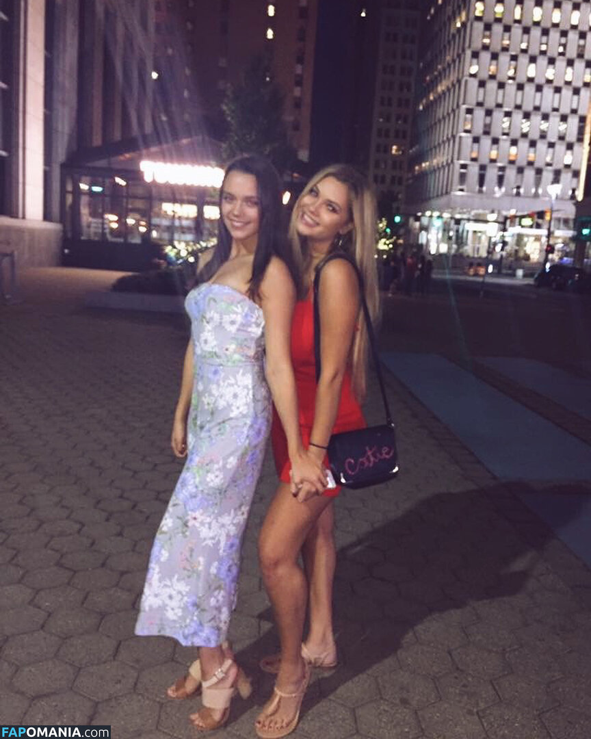 Catie Archambeau / catie.a Naakt OnlyFans  Gelekte foto #15