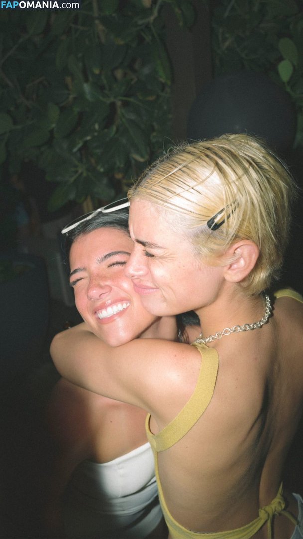 Charli D'Amelio / Charli Damelio / charlidamelio / charliesdamelio Naakt OnlyFans  Gelekte foto #45