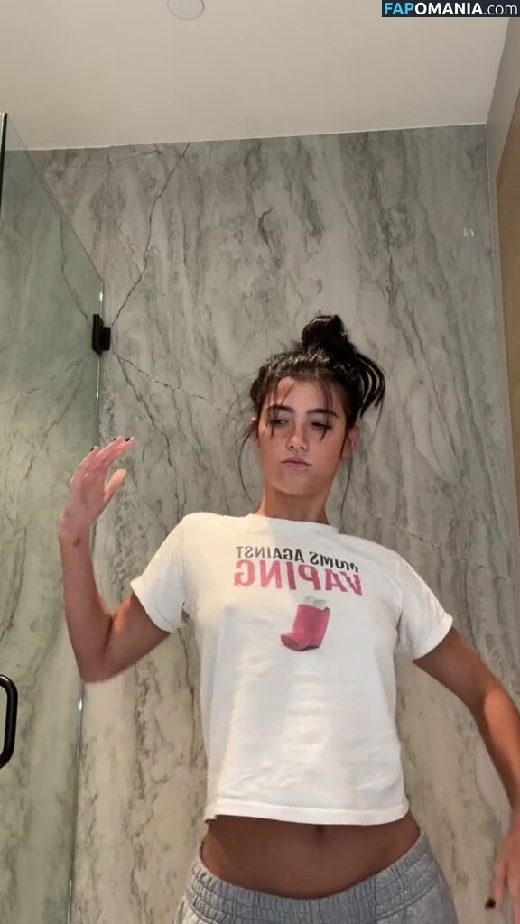 Charli D'Amelio / Charli Damelio / charlidamelio / charliesdamelio Naakt OnlyFans  Gelekte foto #340