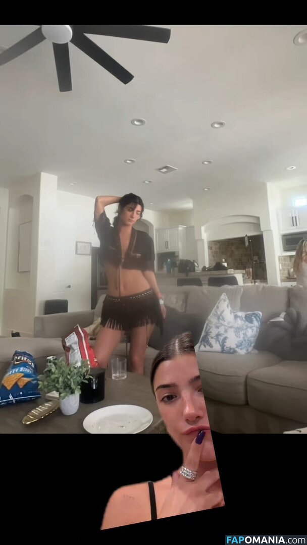 Charli D'Amelio / Charli Damelio / charlidamelio / charliesdamelio Naakt OnlyFans  Gelekte foto #1652