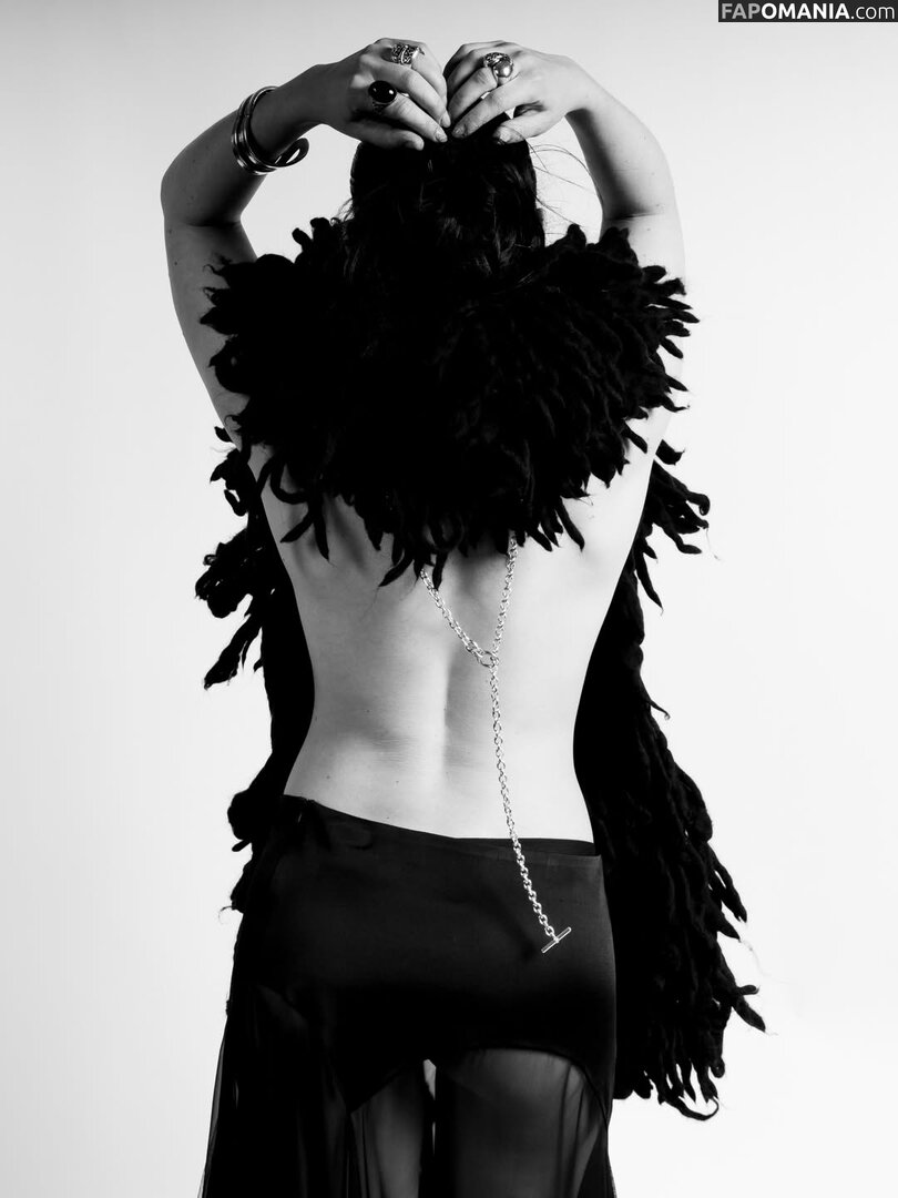 Charli XCX / charli_xcx / charlignarly / charlixcx / https: Naakt OnlyFans  Gelekte foto #1271