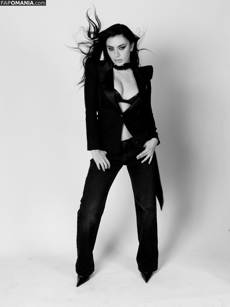 Charli XCX / charli_xcx / charlignarly / charlixcx / https: Naakt OnlyFans  Gelekte foto #1272