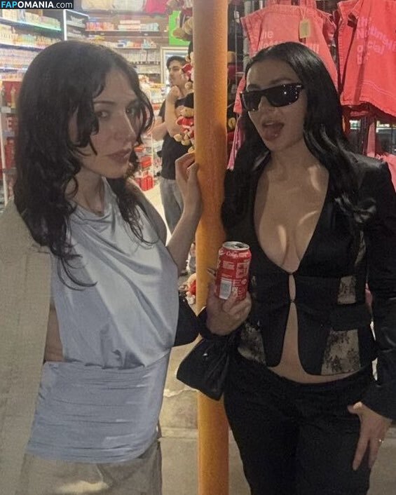 Charli XCX / charli_xcx / charlignarly / charlixcx / https: Naakt OnlyFans  Gelekte foto #1288
