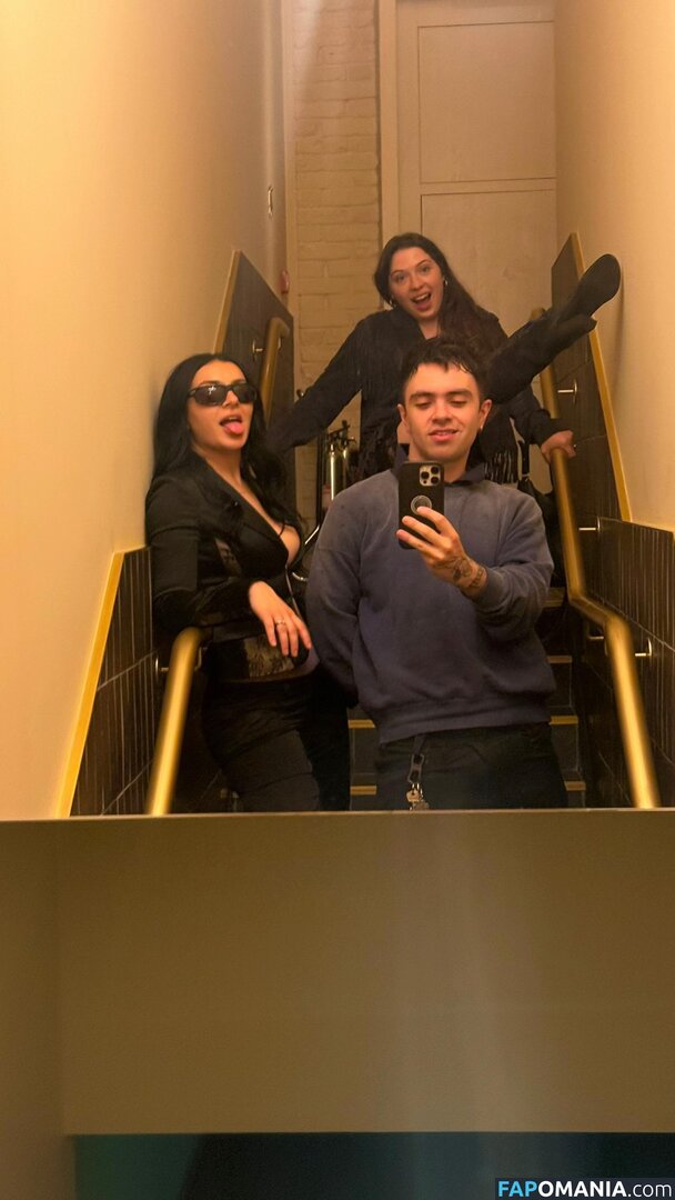 Charli XCX / charli_xcx / charlignarly / charlixcx / https: Naakt OnlyFans  Gelekte foto #1296