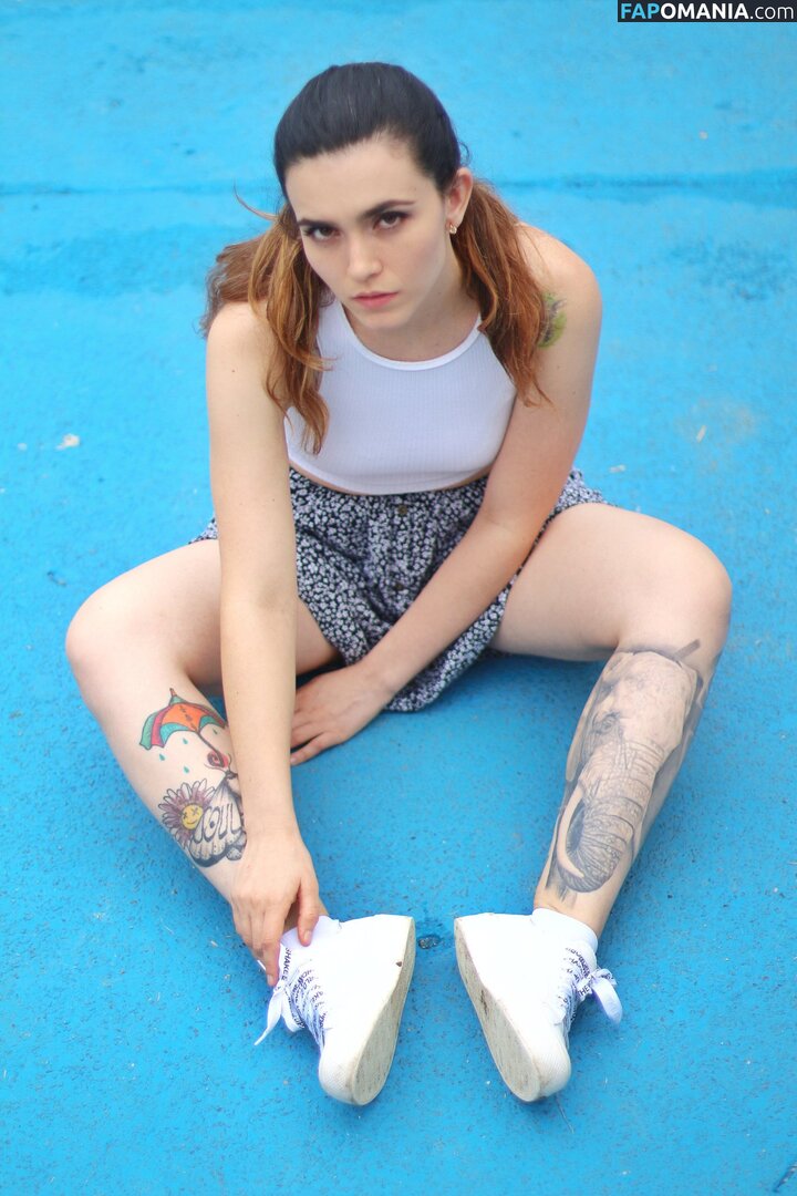 Caroloca Mejía / Helado de Vainilla / chika_bosque / https: / ideas_veg Naakt OnlyFans  Gelekte foto #1