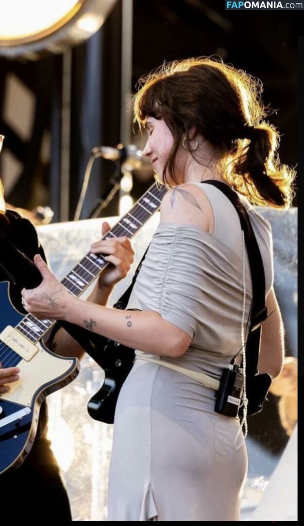 Claire Cottrill / Clairo Naakt OnlyFans  Gelekte foto #1