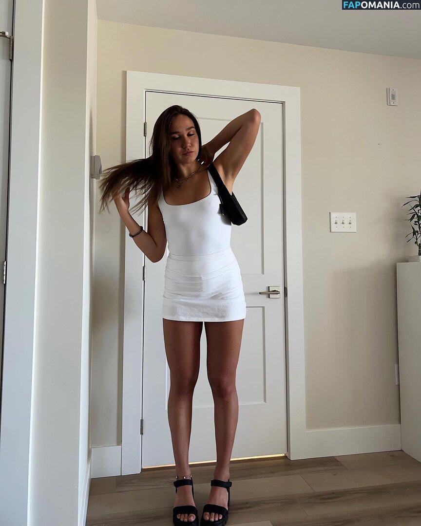 Courtney Sarault / court_sarault / courtsarault / https: Naakt OnlyFans  Gelekte foto #40