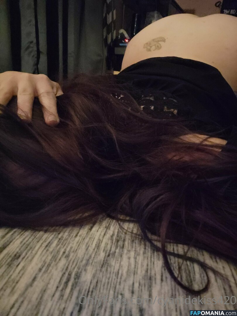 cyanidekiss420 / samanthaxcyanide Naakt OnlyFans  Gelekte foto #2