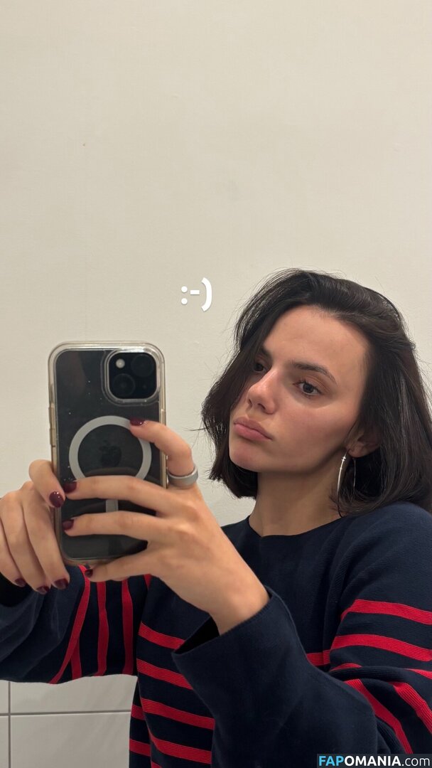 Dafne Keen / dafnefeetworld / dafnekeen Naakt OnlyFans  Gelekte foto #1