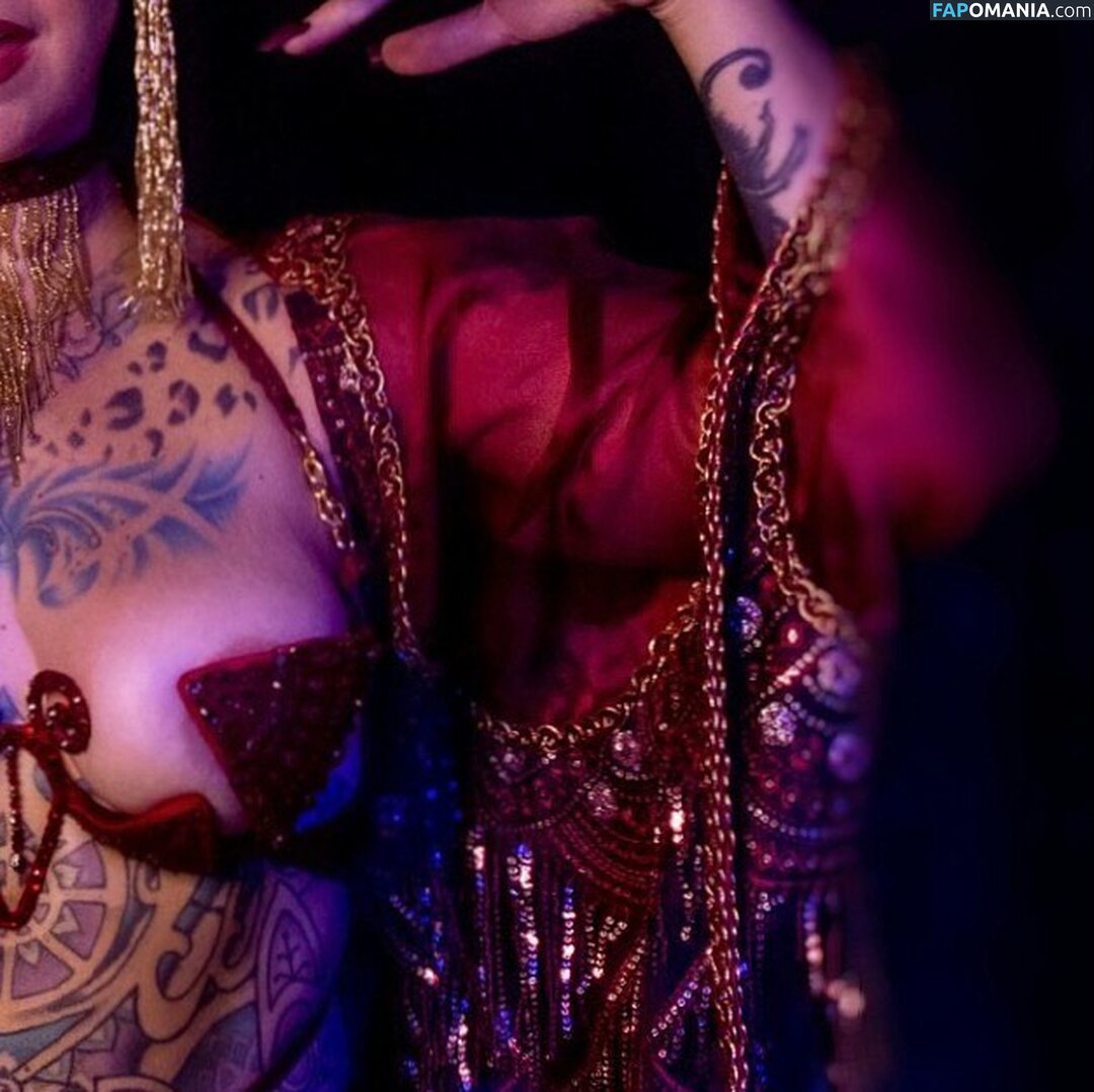 Danielle Colby Naakt Gelekte foto #81