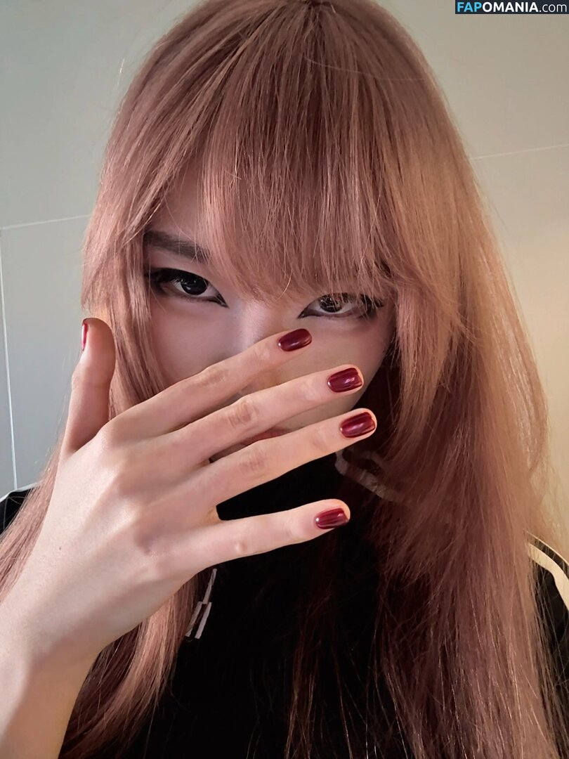 Daturakisses / Sacha Wang Naakt OnlyFans  Gelekte foto #5
