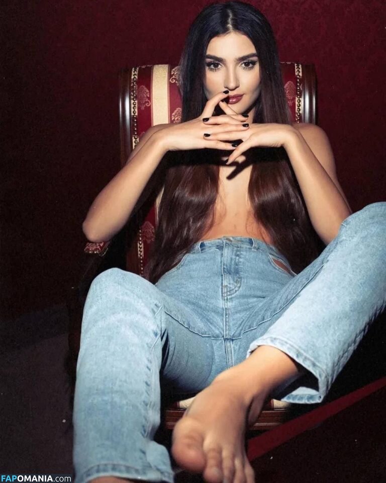 Dina Saeva / senoritasaeva Naakt OnlyFans  Gelekte foto #3